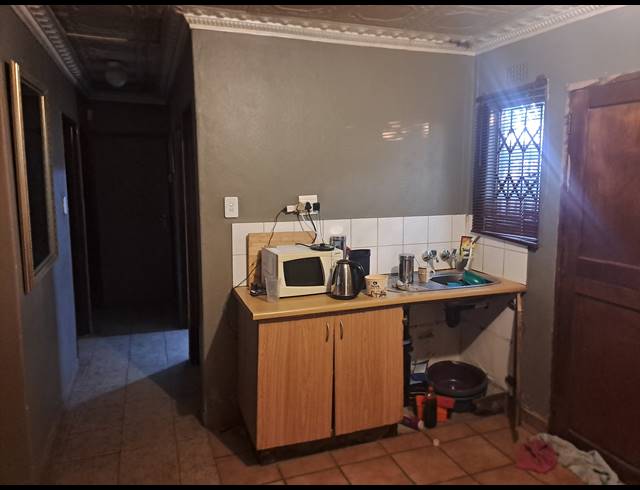 3 BEDROOM HOUSE FOR SALE IN BOITEKONG